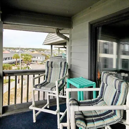 Cherry Grove Retreat & Sea Cabin-2